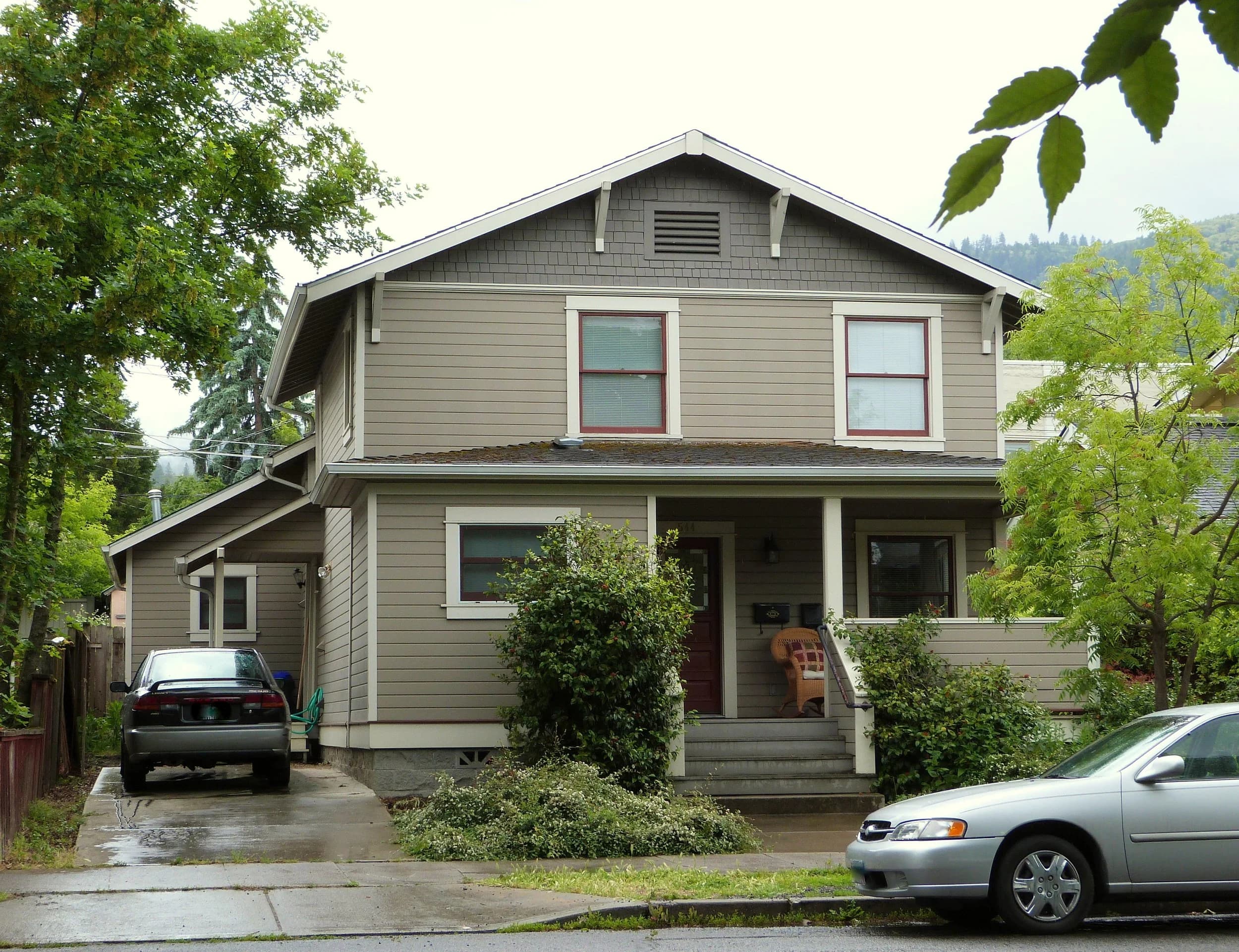 Investment property exterior — lower 2025 rates open the cash-flow window again.